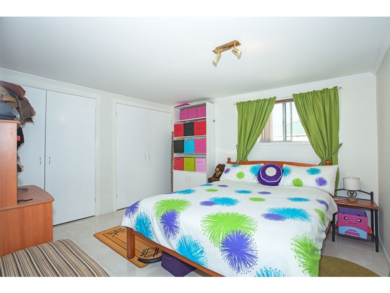 8 Shennan Street, Harristown QLD 4350