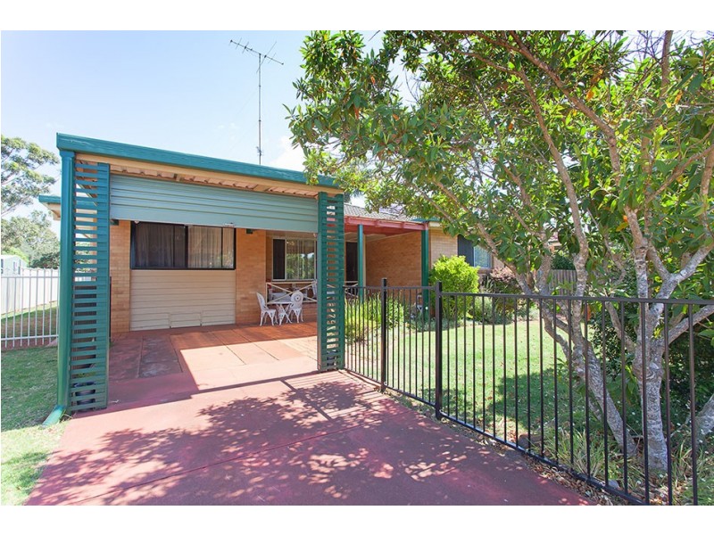 8 Shennan Street, Harristown QLD 4350