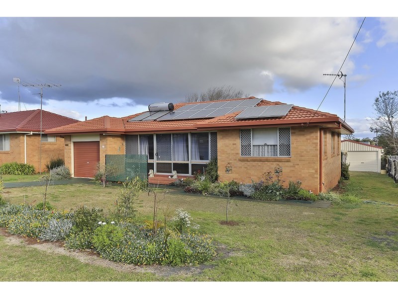 376 North Street, Wilsonton QLD 4350