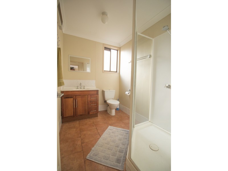 386 North Street, Wilsonton QLD 4350