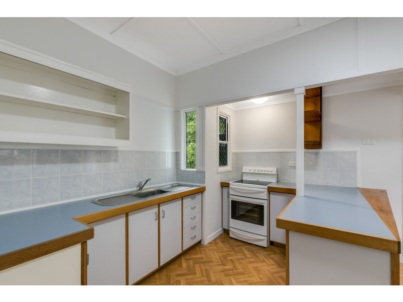 8 Dunkley Street, South Toowoomba QLD 4350