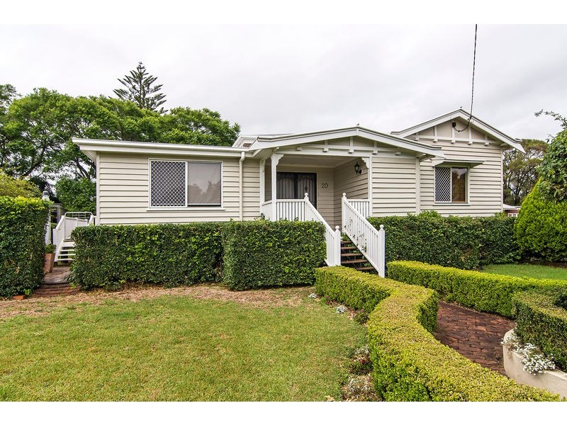 20 Hamilton Street, Newtown QLD 4350