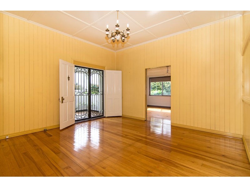 20 Hamilton Street, Newtown QLD 4350