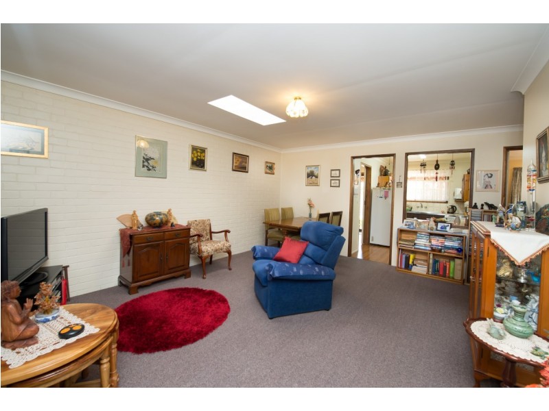 Unit 2/337 Greenwattle Street, Wilsonton QLD 4350