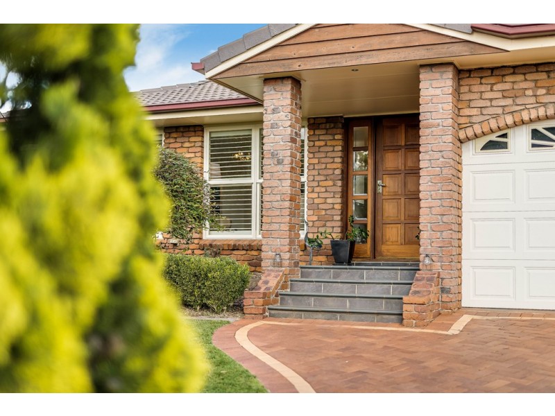 2 Oak Court, Rangeville QLD 4350