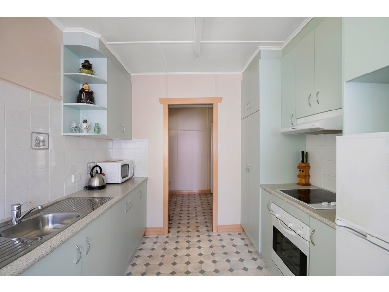 28 Weetwood Street, Newtown QLD 4350