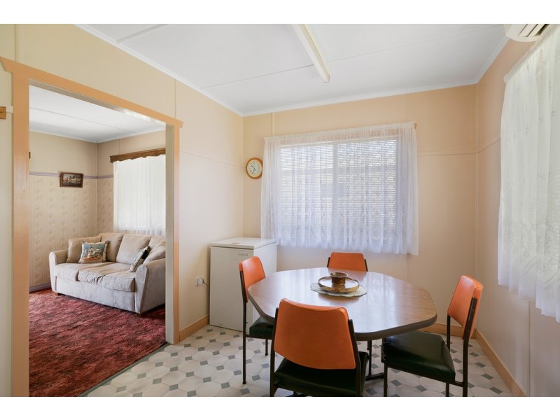 28 Weetwood Street, Newtown QLD 4350