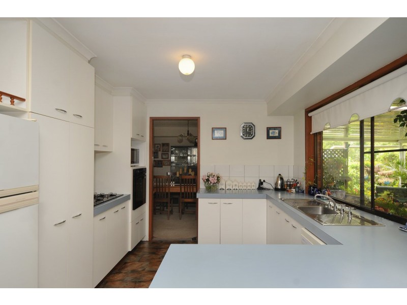 15 Coopers Road, Glenvale QLD 4350