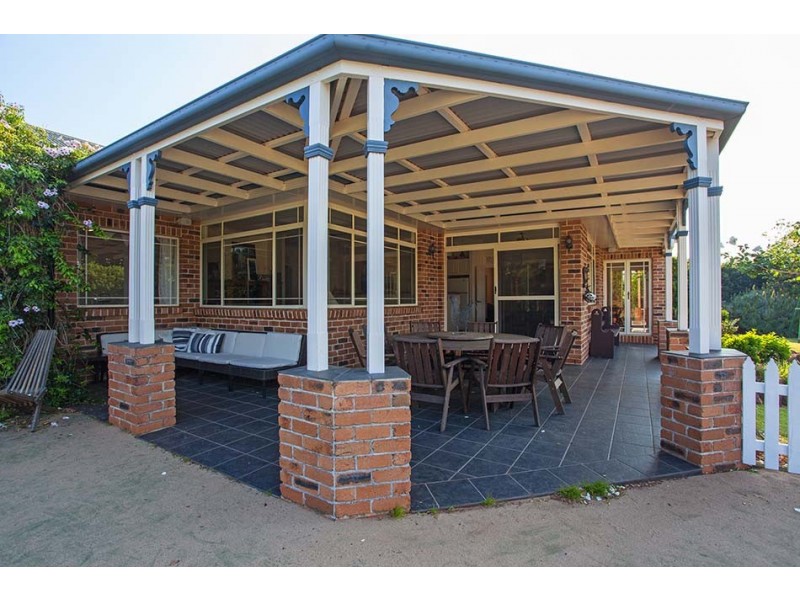 80 Bouganvillea Drive, Middle Ridge QLD 4350