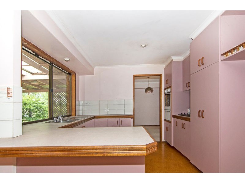 10 Abif Street, Cotswold Hills QLD 4350