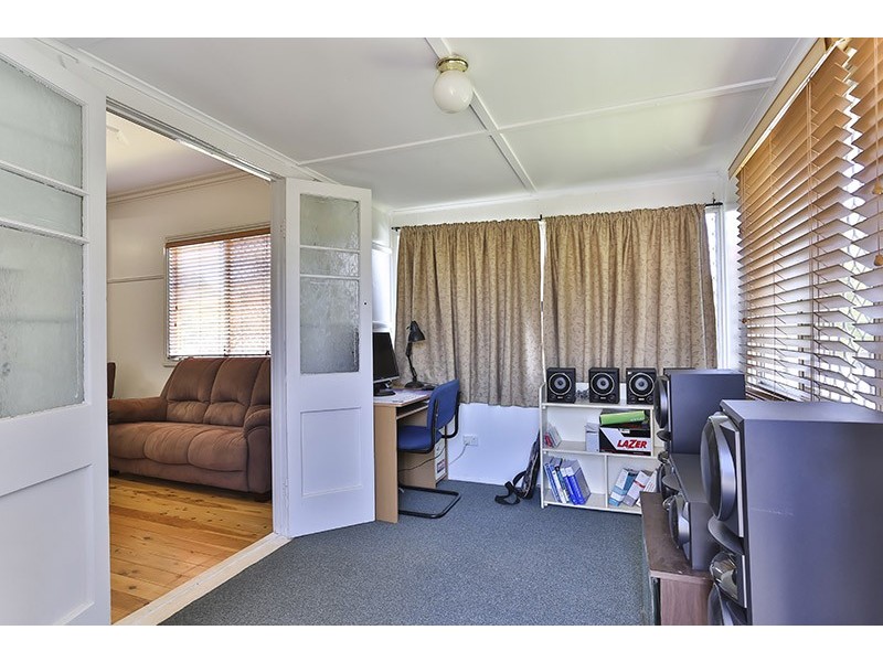 251 West Street, Harristown QLD 4350