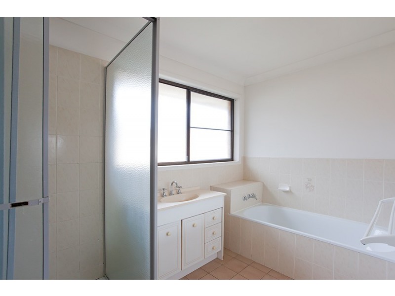 Unit 8/56 Gordon Avenue, Newtown QLD 4350