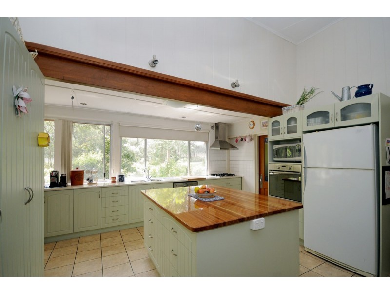 111 Hampton Road, Hampton QLD 4352