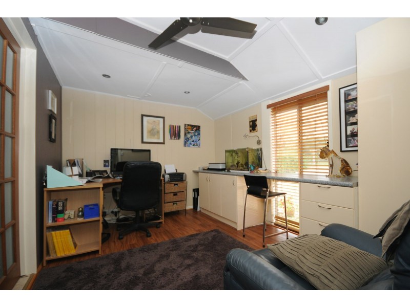 111 Hampton Road, Hampton QLD 4352