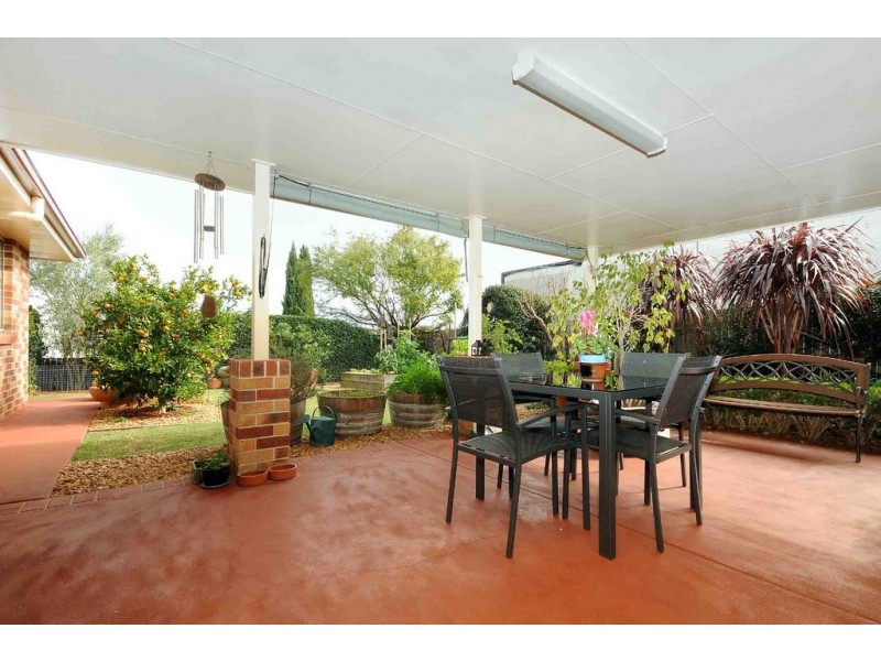 11 Kite Street, Rangeville QLD 4350