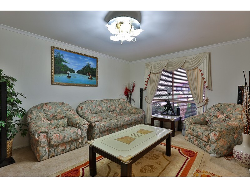 10 Macrossan Street, Cranley QLD 4350