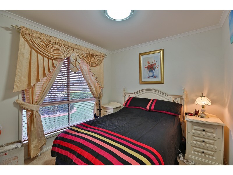 10 Macrossan Street, Cranley QLD 4350