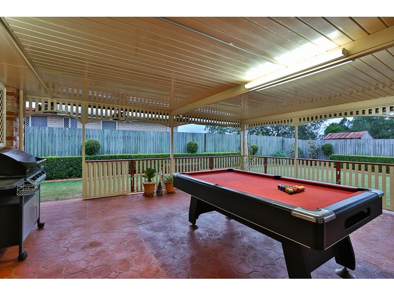 10 Macrossan Street, Cranley QLD 4350