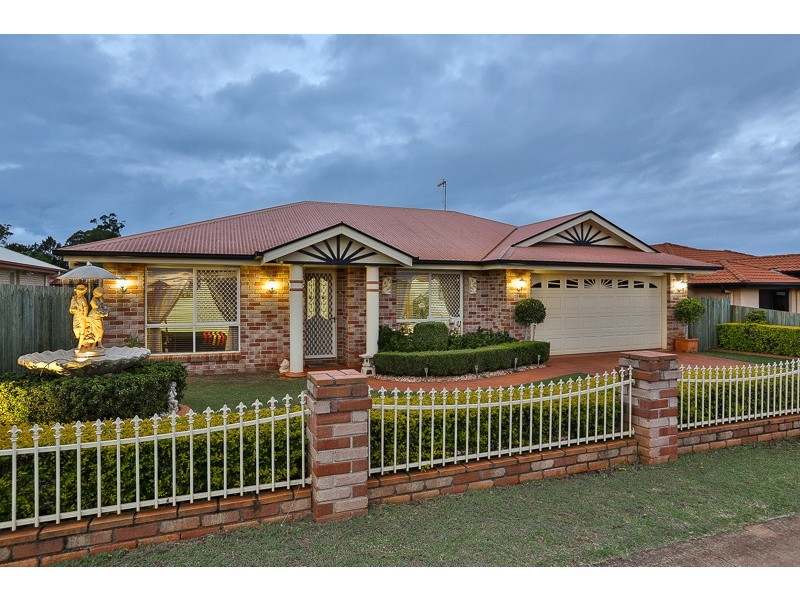 10 Macrossan Street, Cranley QLD 4350