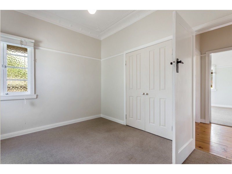 136 Holberton Street, Newtown QLD 4350