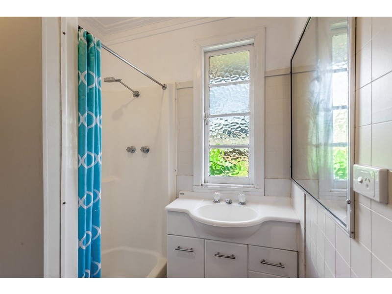 136 Holberton Street, Newtown QLD 4350