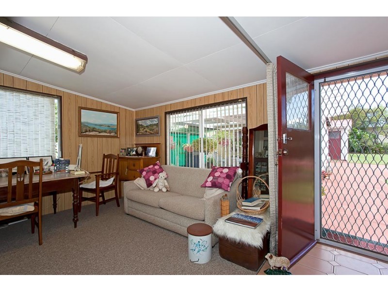 17 Merritt Street, Harristown QLD 4350