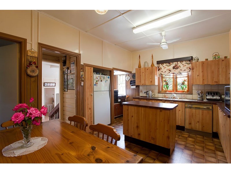 17 Merritt Street, Harristown QLD 4350