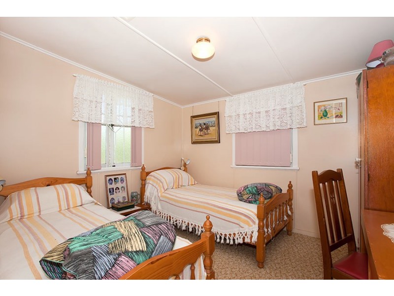 17 Merritt Street, Harristown QLD 4350