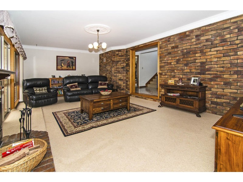 7 Birdland Drive, Glenvale QLD 4350