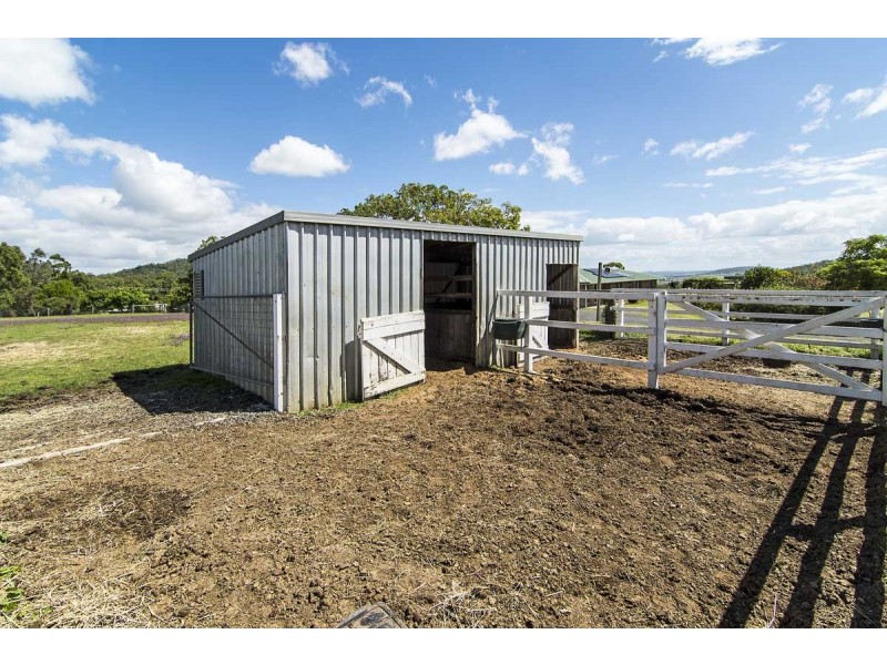7 Birdland Drive, Glenvale QLD 4350