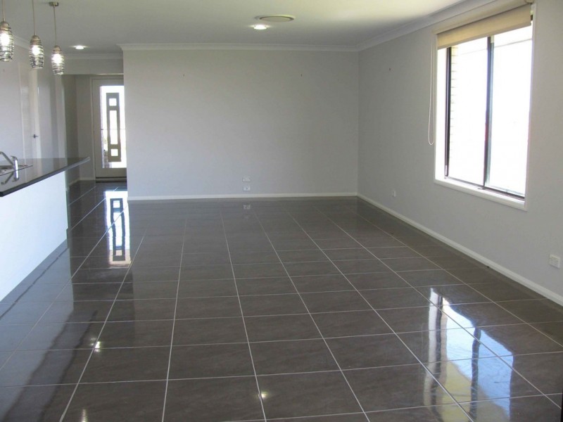 6 Jay Street, Westbrook QLD 4350