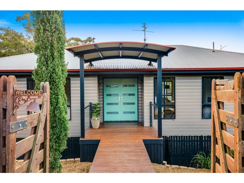 10 Jackson Close, Highfields QLD 4352