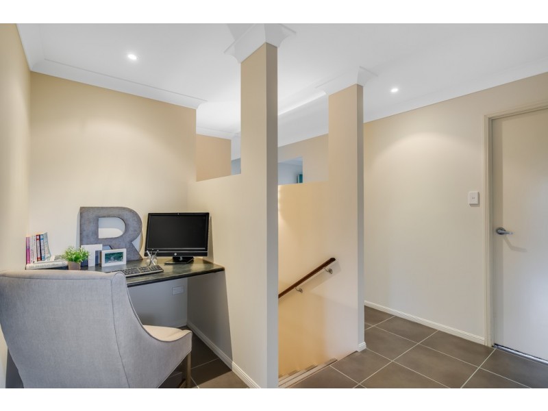 10 Jackson Close, Highfields QLD 4352