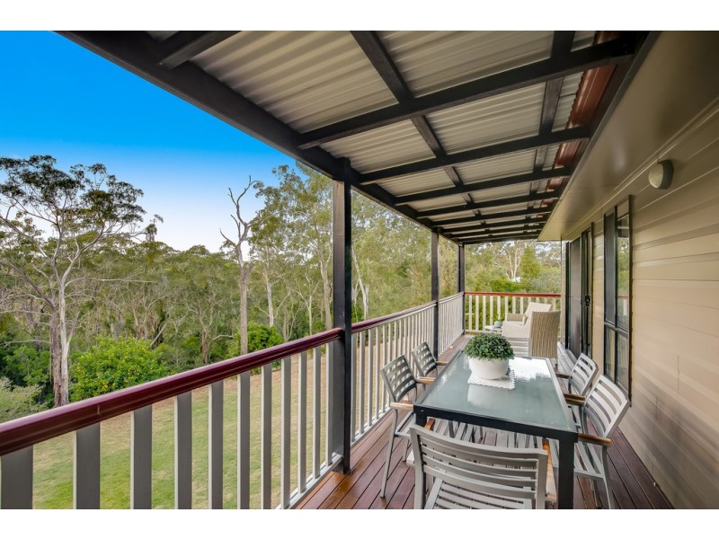 10 Jackson Close, Highfields QLD 4352