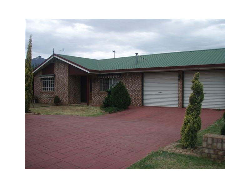 8 Mirage Court, Wilsonton QLD 4350