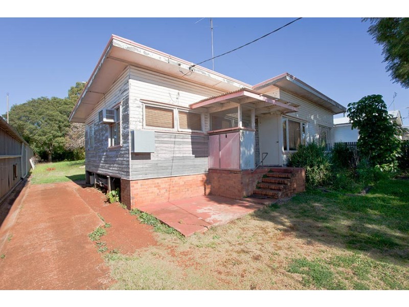 264 Long Street, South Toowoomba QLD 4350