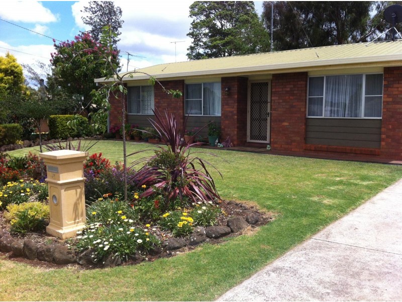 17 Sapphire Court, Kearneys Spring QLD 4350
