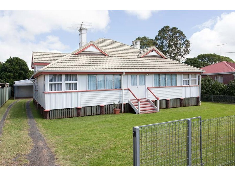 13 Bothwell Street, Newtown QLD 4350