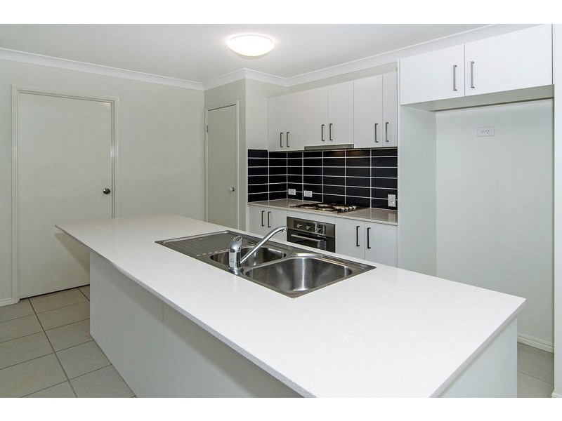 14 Goshawk Drive, Highfields QLD 4352