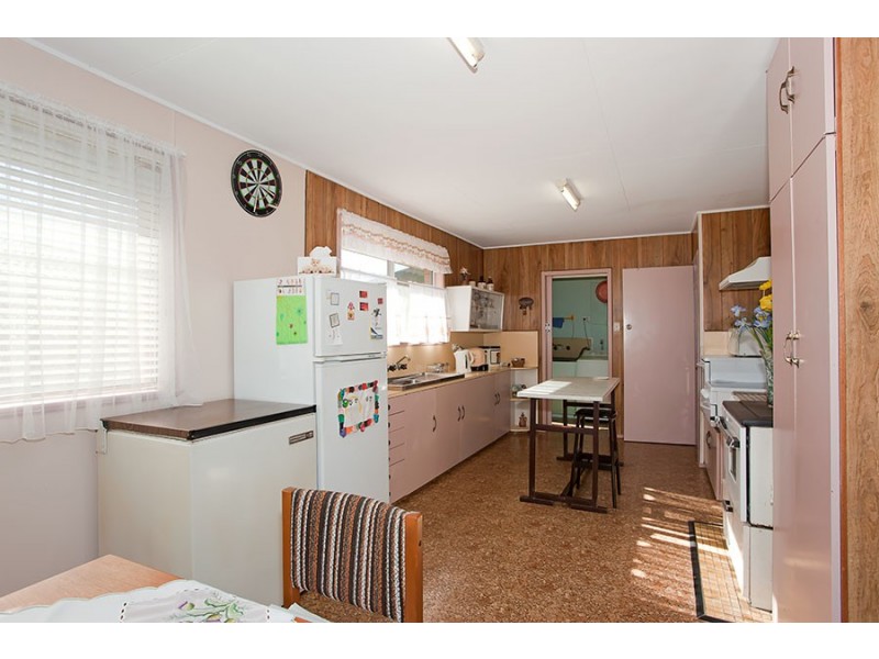 5 Barden Court, Harristown QLD 4350