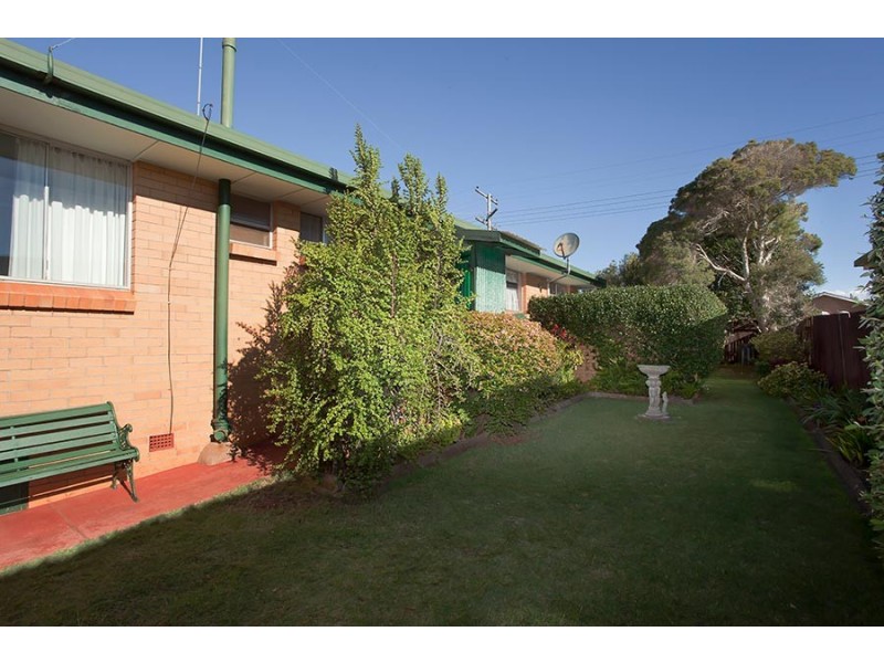 5 Barden Court, Harristown QLD 4350