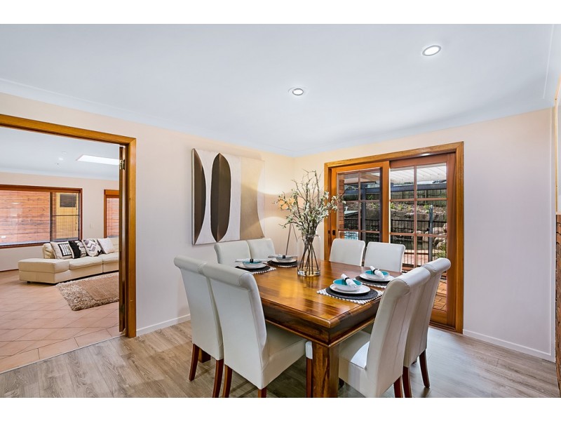 1 Large Street, Middle Ridge QLD 4350