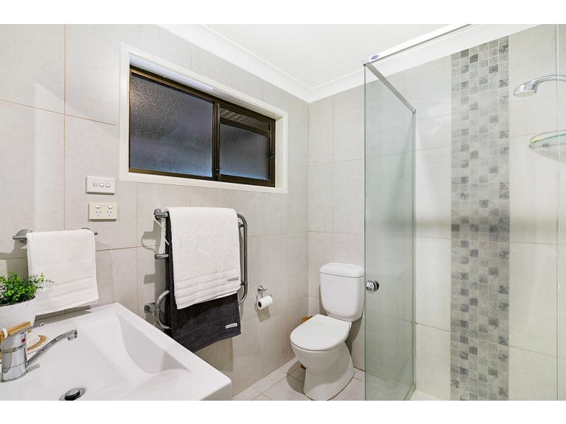 1 Large Street, Middle Ridge QLD 4350