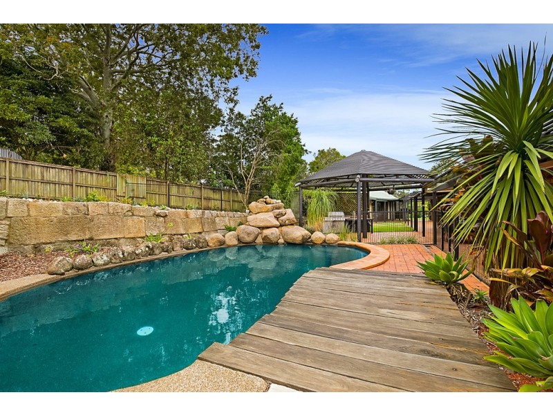 1 Large Street, Middle Ridge QLD 4350