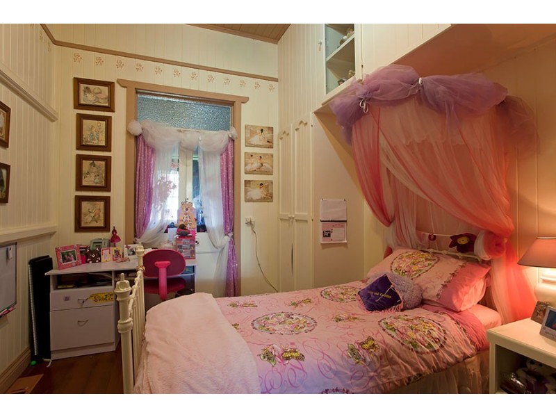 26 Bailey Street, Southbrook QLD 4363