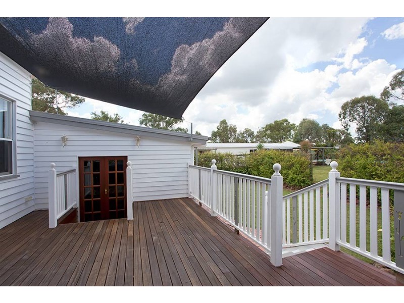 26 Bailey Street, Southbrook QLD 4363