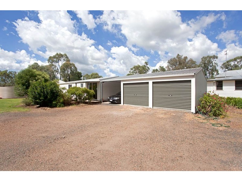 26 Bailey Street, Southbrook QLD 4363