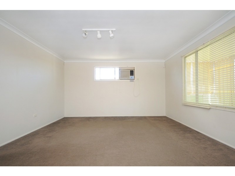 433 Stenner Street, Harristown QLD 4350