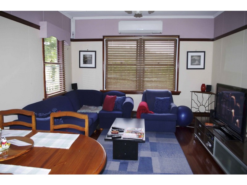 ” Larian Lea “, Southbrook QLD 4363