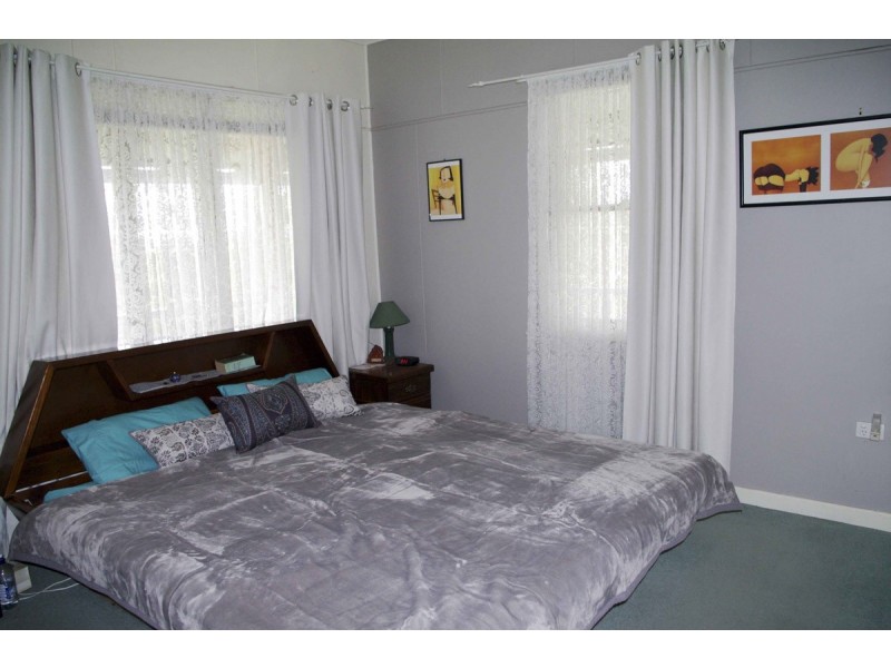 ” Larian Lea “, Southbrook QLD 4363